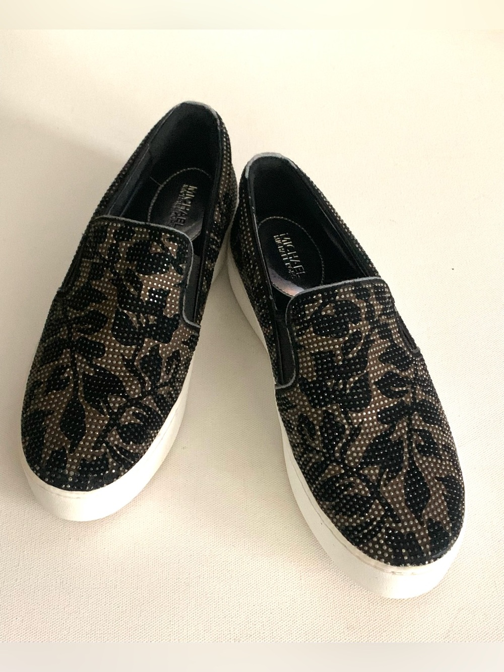 Michael Kors ‘Keaton’ Sz 8 Sparkling Studded Slip On Sneakers